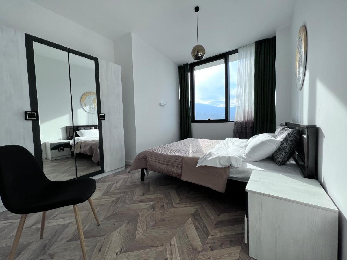 Apartment In Axis Towers, Tbilisi Business Center Ngoại thất bức ảnh
