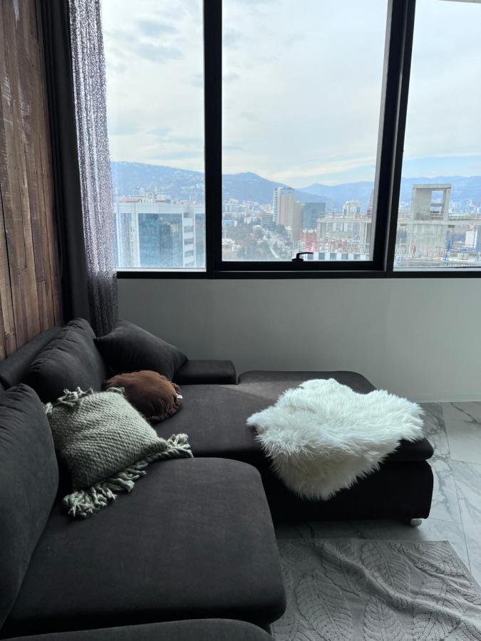 Apartment In Axis Towers, Tbilisi Business Center Ngoại thất bức ảnh