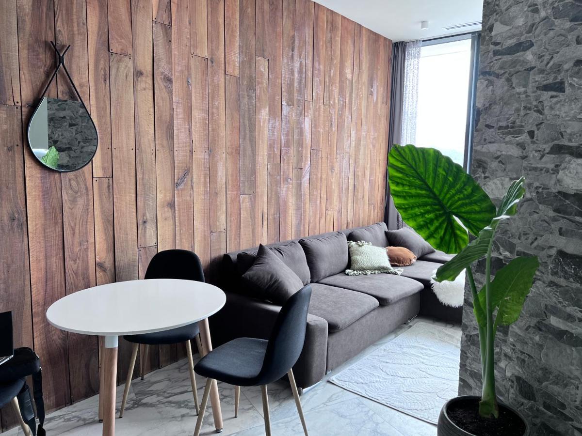 Apartment In Axis Towers, Tbilisi Business Center Ngoại thất bức ảnh